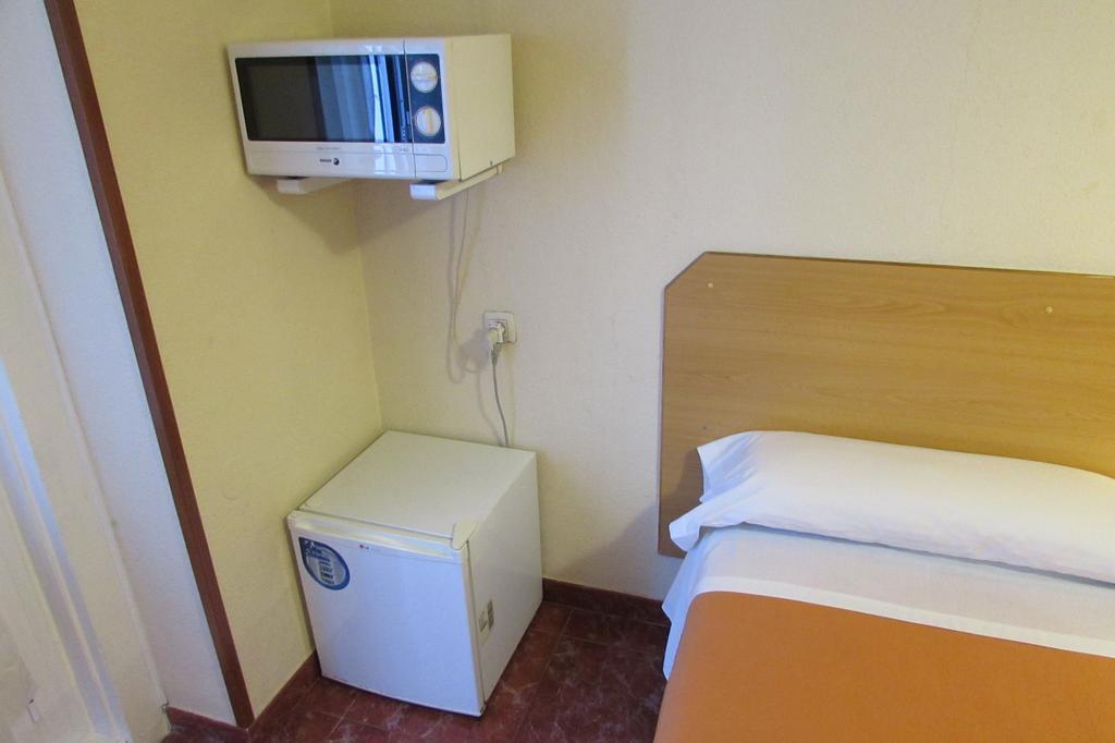 Hostal Prim Мадрид Екстериор снимка