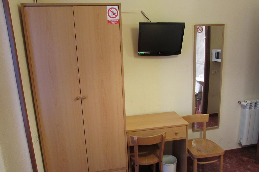 Hostal Prim Мадрид Екстериор снимка