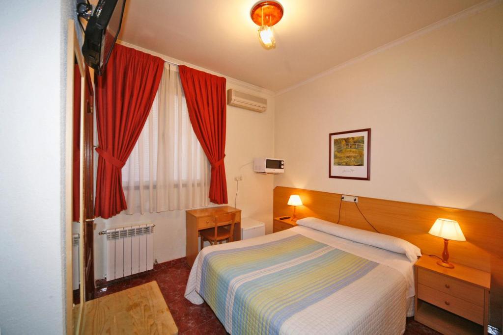 Hostal Prim Мадрид Екстериор снимка